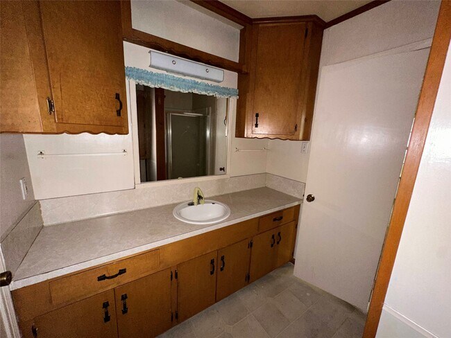 Building Photo - 2570 Stadium Dr