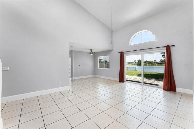 Building Photo - 119 Floral Ct