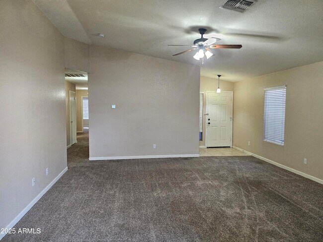 Building Photo - 842 E Impreria St