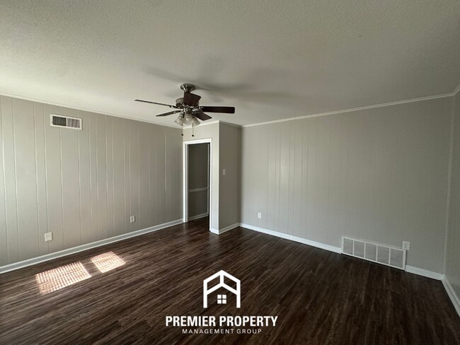 Building Photo - Beautiful 3BR/2BA Bartlett Home | 1,608 Sq Ft, Fireplace & Fenced Yard with Covered Patio