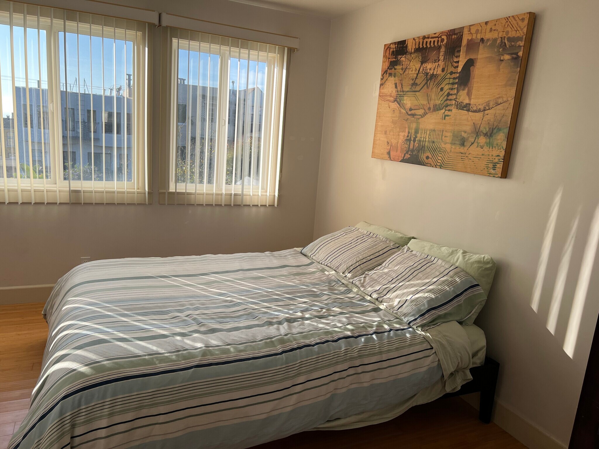 Building Photo - 681 40th Ave