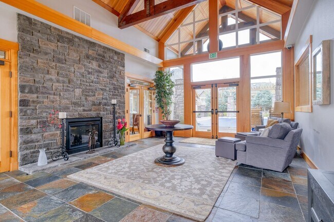 Building Photo - Spectacular 3 Bedroom, 3.5 Bathroom Townhome in Scenic Arbor Station.