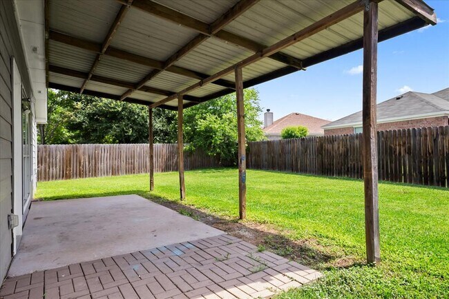 Building Photo - 403 Thunderstorm Ave