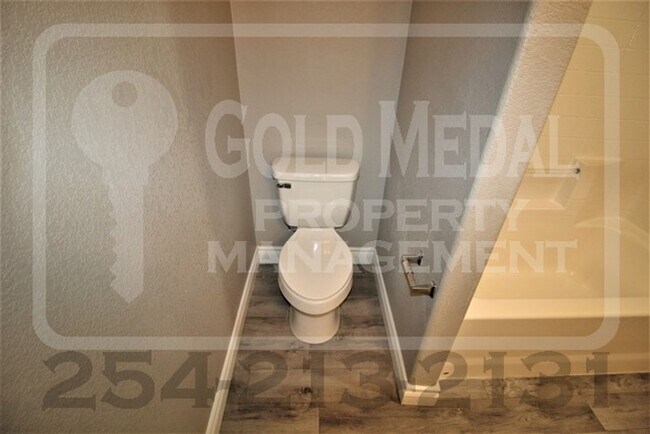 Building Photo - 2513 Jake Dr