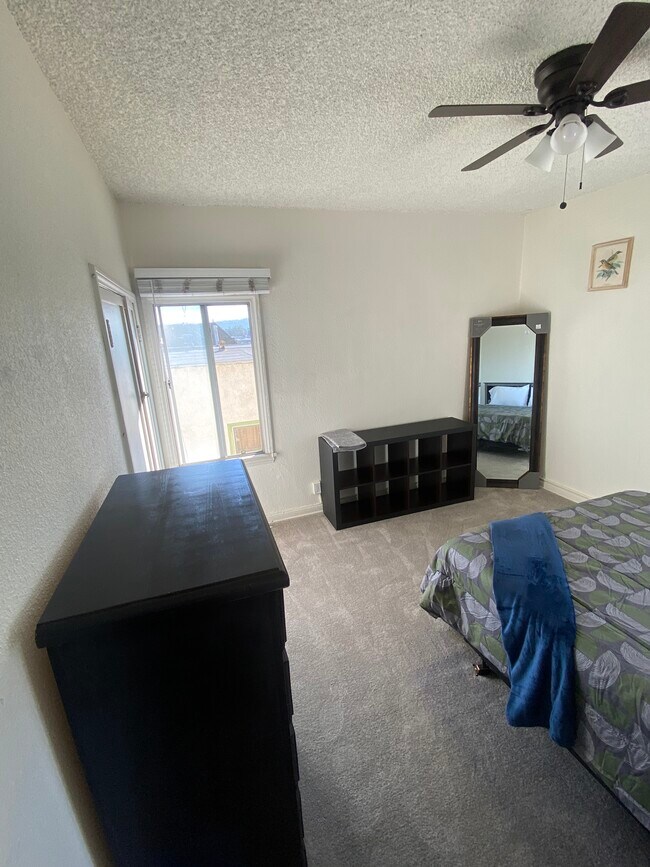 Building Photo - 2021 S Rimpau Blvd