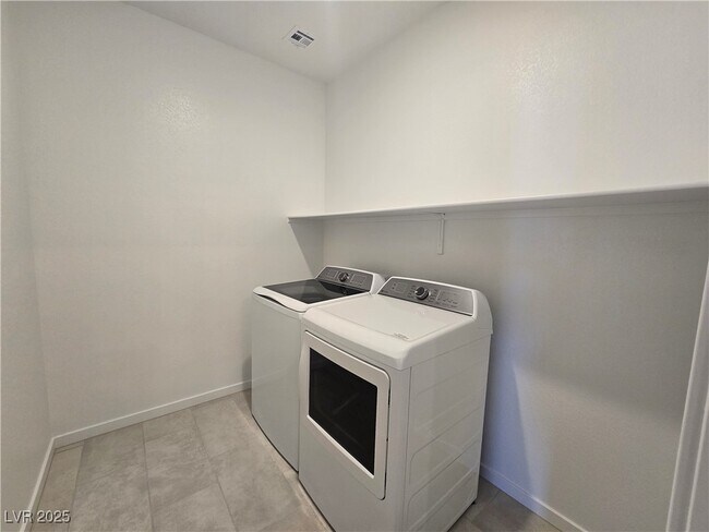 Building Photo - 375 Powell Crst Dr