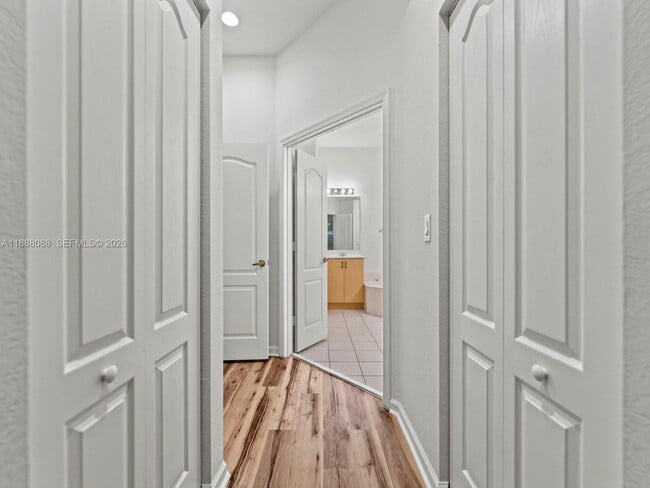 Building Photo - 2247 Portofino Ave