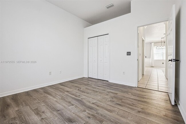 Building Photo - 132 Golf Aire Blvd