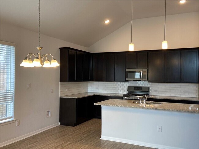 Building Photo - 481 Leadtree Loop