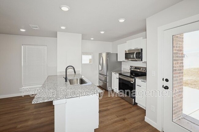 Building Photo - 6651 Athens St