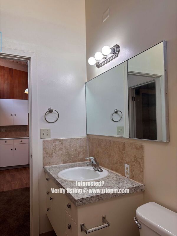 Building Photo - 1889 Hilyard St