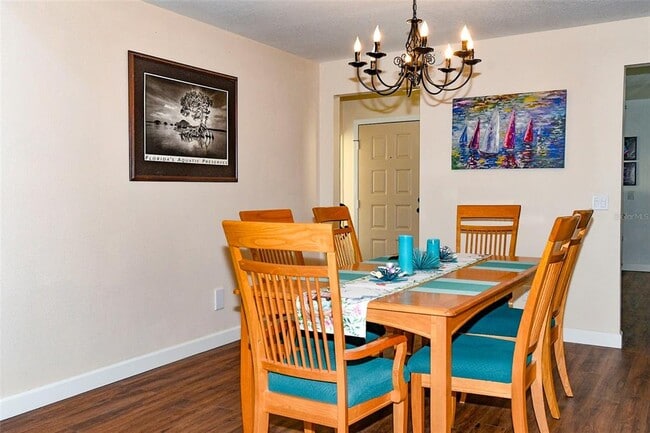 Building Photo - 2225 Cypress Ct