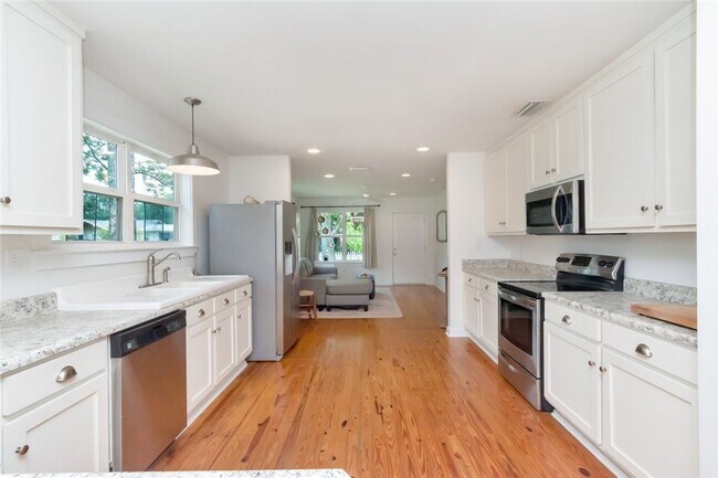 Building Photo - Special Home in Pinehurst