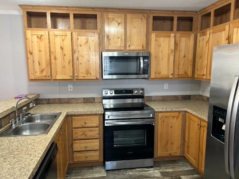 Building Photo - 2230 Sanchez Trl