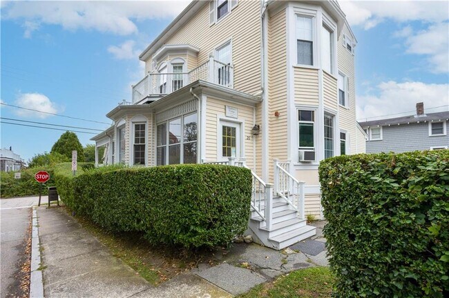 Primary Photo - 26 Cliff Ave