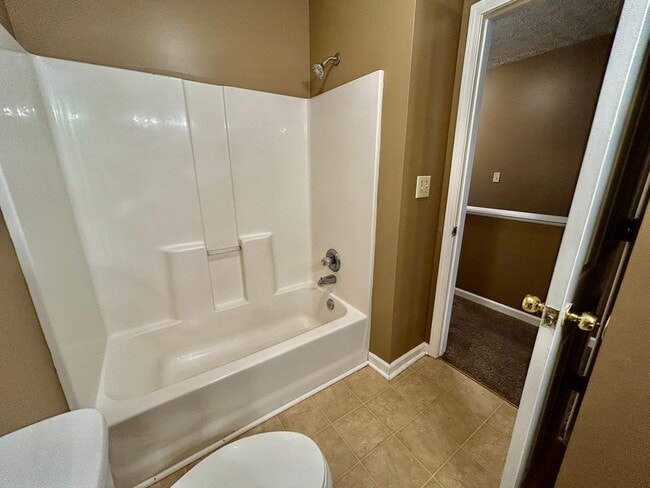 Building Photo - 221 Simba Way