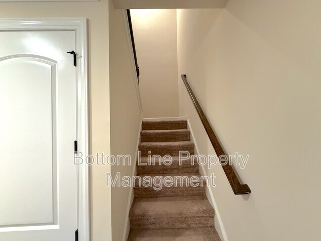 Building Photo - 5688 Garrow Glen Rd