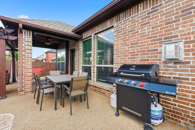 Building Photo - 1370 Pelican Dr
