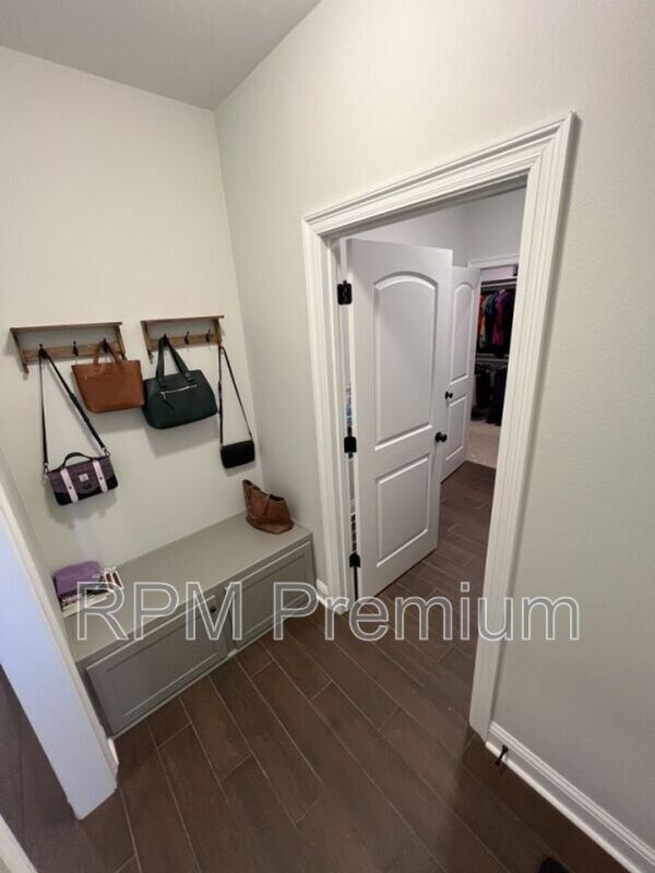 Building Photo - 14401 Sterling Oaks Dr