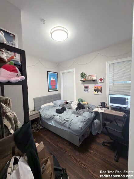 Building Photo - 156 Hillside St