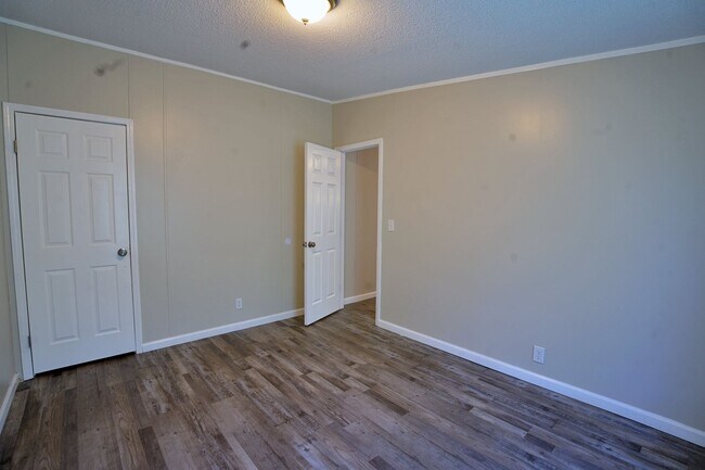 Building Photo - 470 Piedmont Cutoff