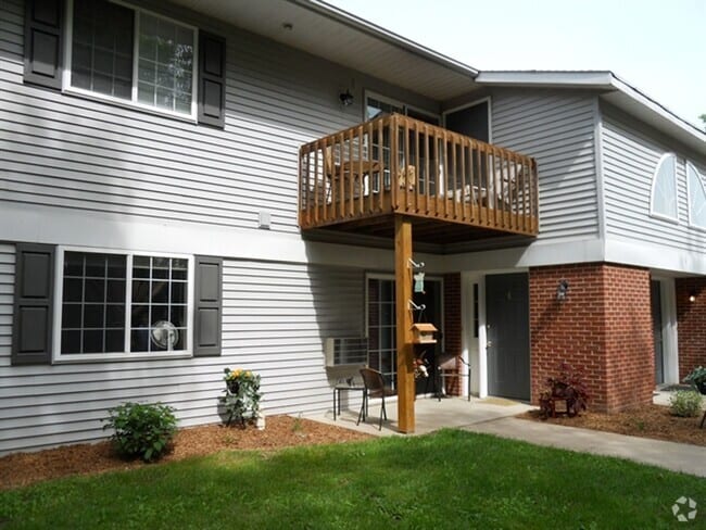 Building Photo - Riverwood Apartments - 514 McEvoy St