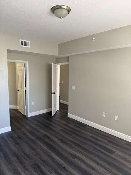 Building Photo - 10873 Windsor Walk Dr