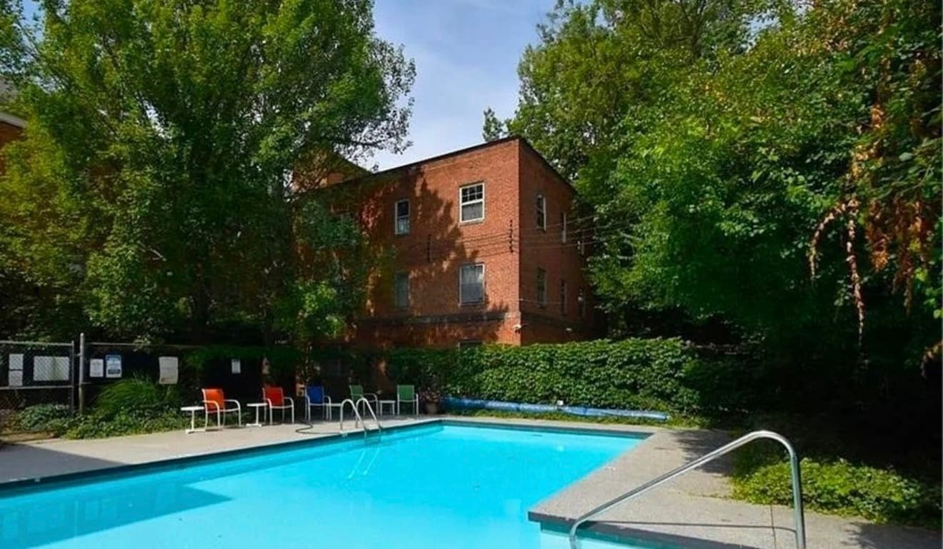 Building Photo - 15925 Van Aken Blvd