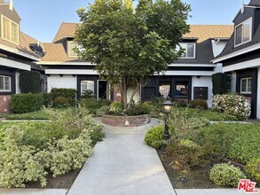 Building Photo - 8120 Redlands St