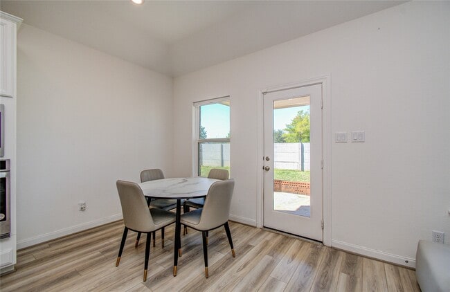 Building Photo - 2816 Oakheath Crst Ct