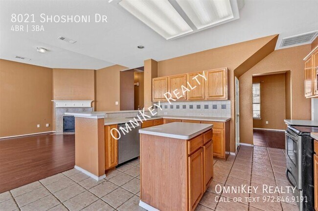 Building Photo - 8021 Shoshoni Dr