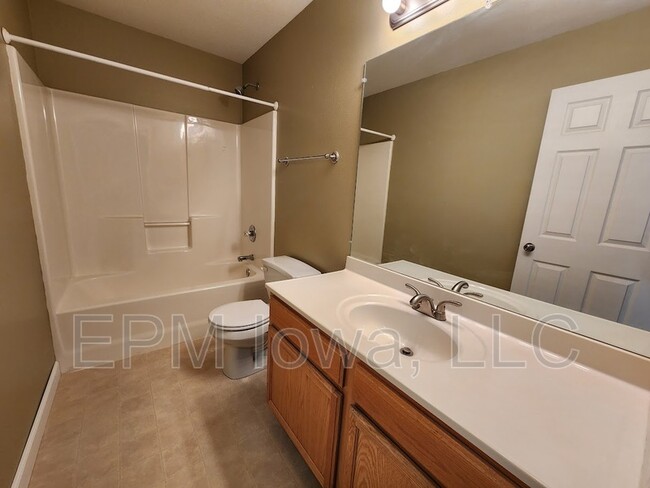 Building Photo - 5450 Prairie Ridge Ave