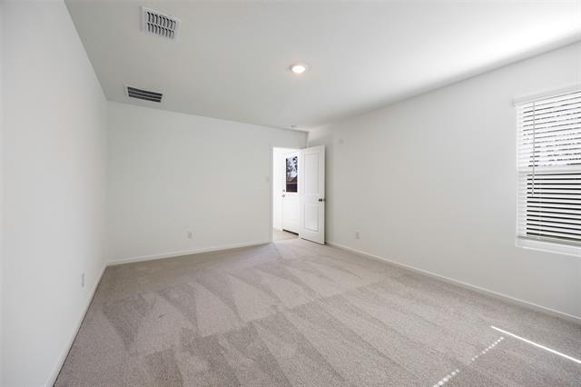 Building Photo - 1617 Parlier St