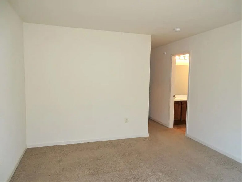 Building Photo - 181 Linda Sue Ln