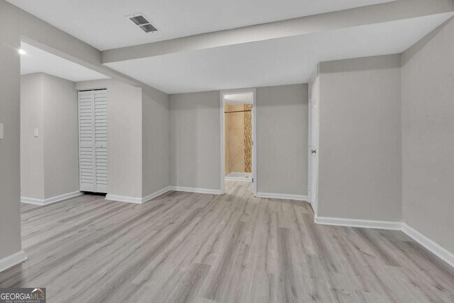 Building Photo - 2781 Jen Chris Dr