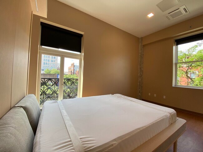 Building Photo - 83 Hanover St