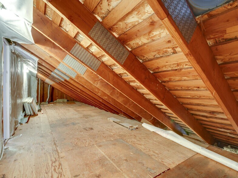 Building Photo - 3902 NE 135th Ave