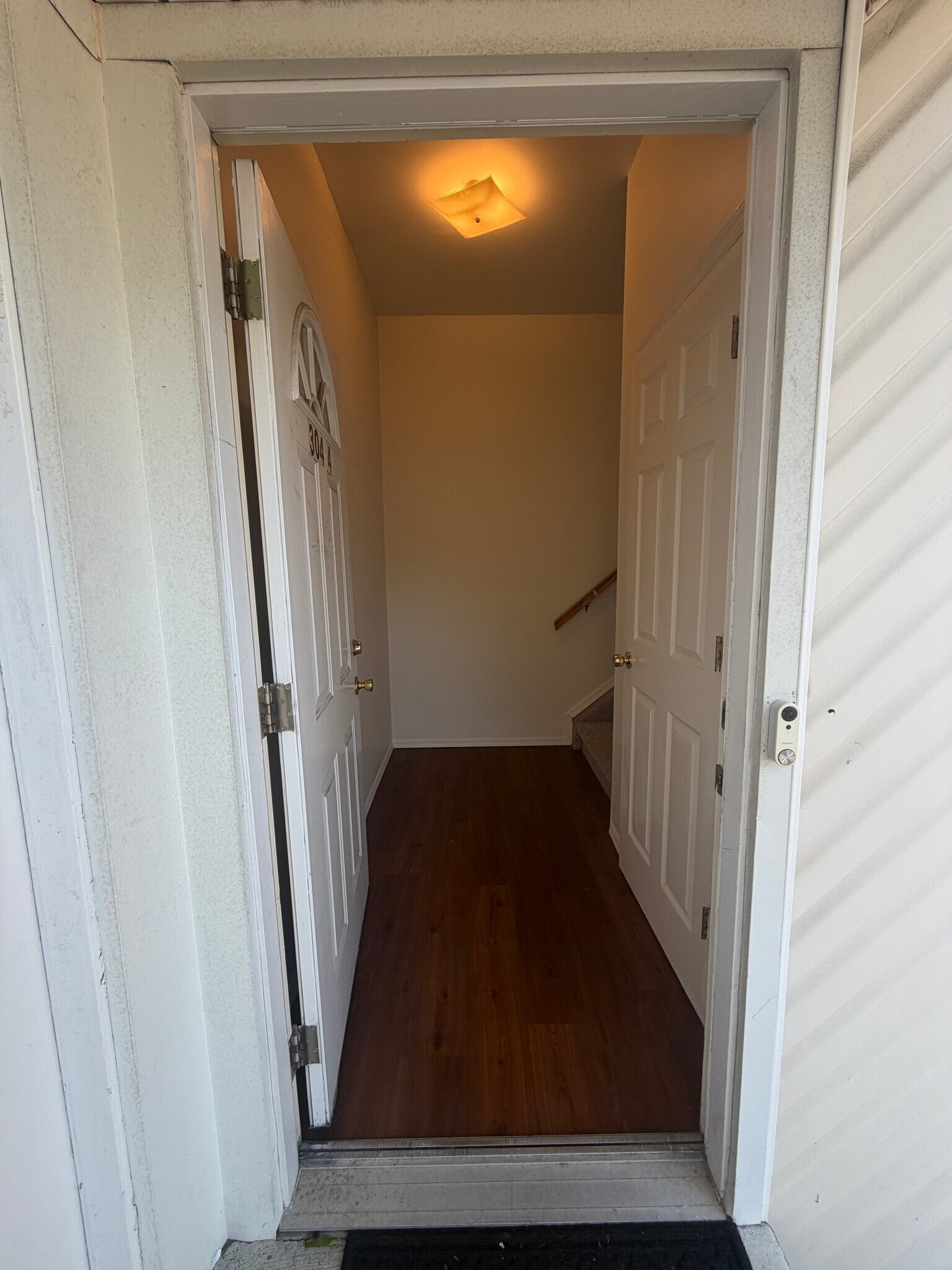 Building Photo - 304 N Wellwood Ave