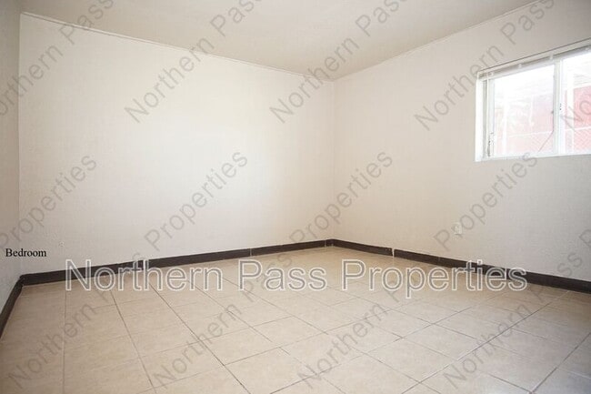 Building Photo - 411 Dodge Rd