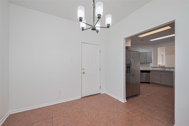 Building Photo - 12230 Hawthorne Hill Cir