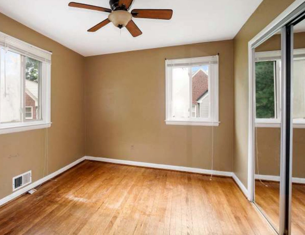 Building Photo - 10000 Kinross Ave