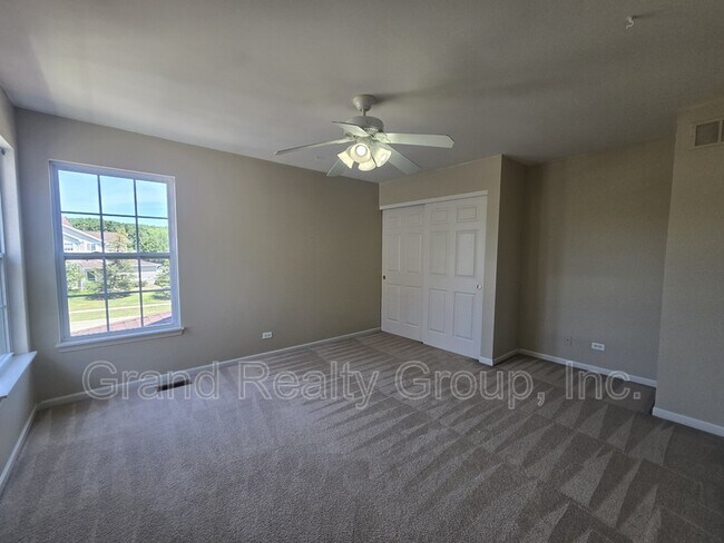 Building Photo - 2265 W Bentley Ln