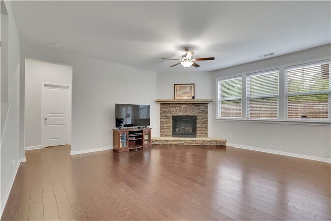 Building Photo - 2375 Woodmarsh Cir