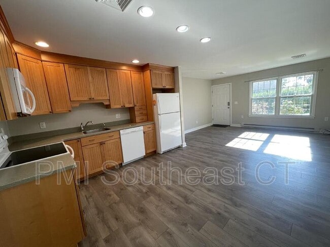 Building Photo - 22 Luce Ave