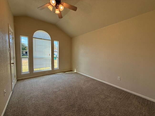 Building Photo - 222 Nolan Ridge Dr