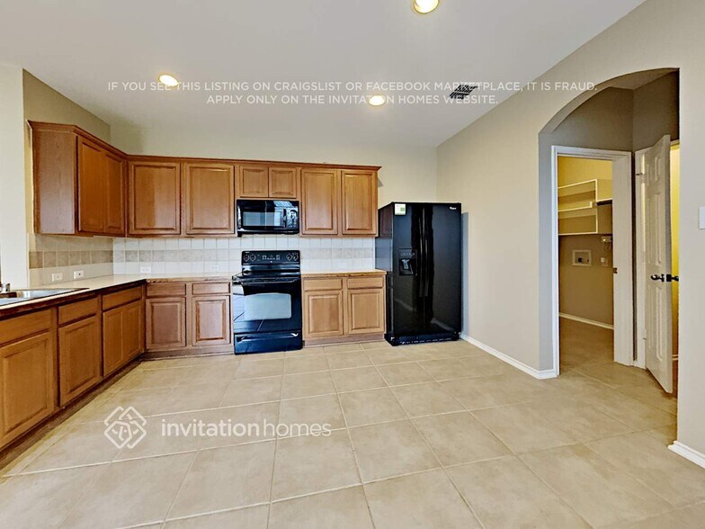 Building Photo - 1116 Sweetwater Dr