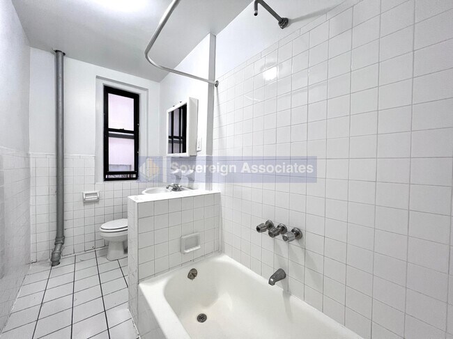 Building Photo - 400 Fort Washington Avenue