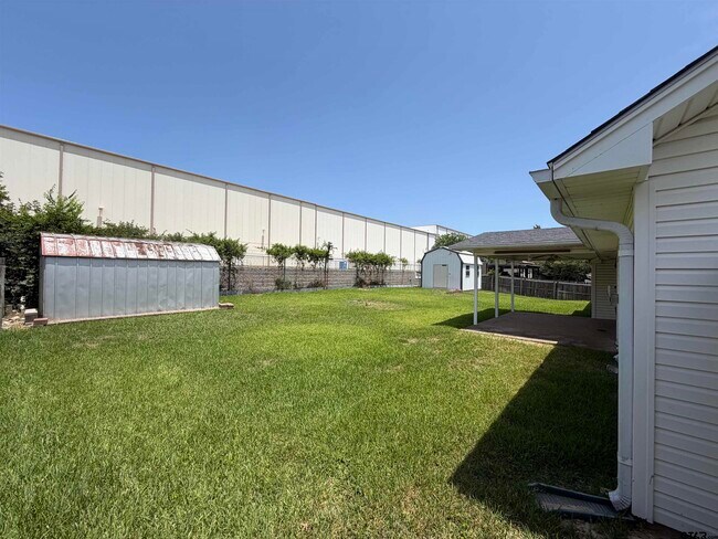 Building Photo - 1311 Larkspur Ln