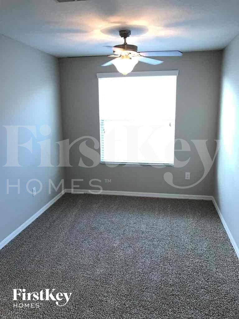 Building Photo - 1904 Hawks View Dr