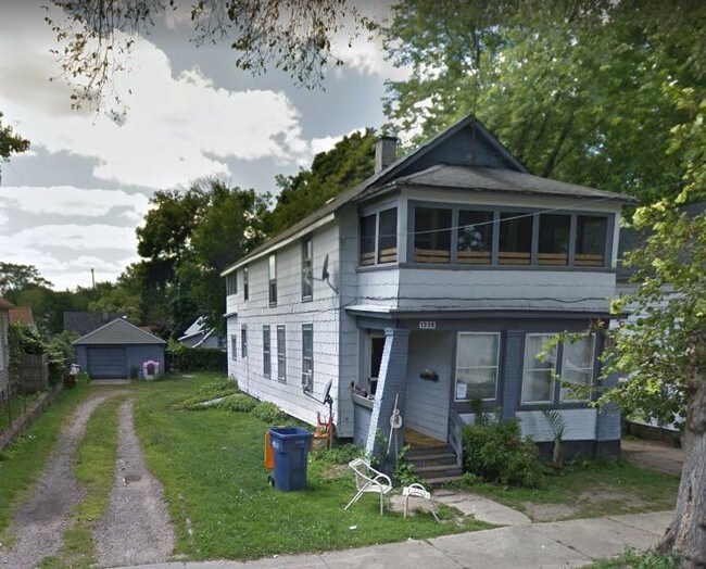 Primary Photo - 1335 Maude NE Grand Rapids MI 49505